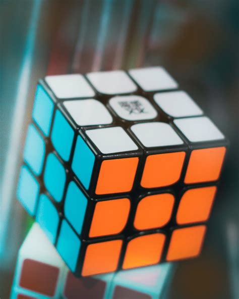 The Global Phenomenon of Speedcubing: A Look at Competitive Magic Cube Solving